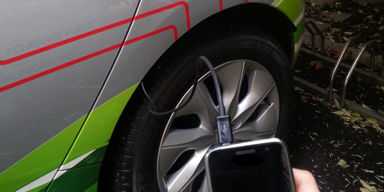 On pourra bientôt recharger sa voiture avec un smartphone