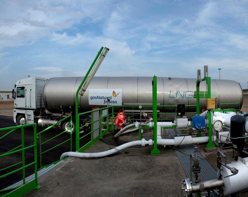 GNL: les camions partent de Montoir de Bretagne