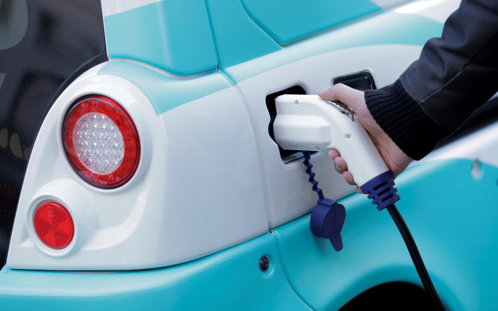 Angoulême lance son service d&rsquo;autopartage: mobili&rsquo;volt