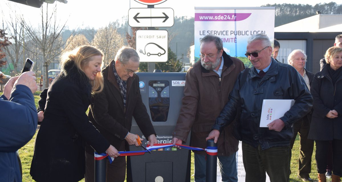 Dordogne: bientôt 80 bornes de charge pour véhicule électrique