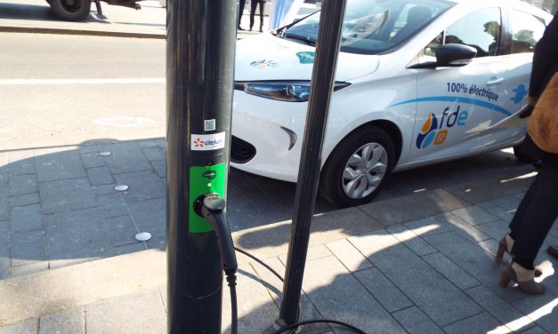 Calais expérimente la recharge électrique par le réseau d’éclairage public